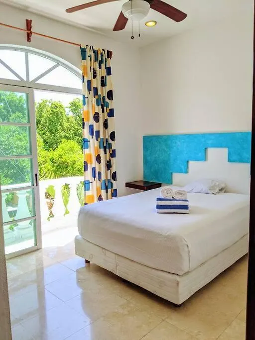 3Br Phouse Rooftop Terrace With Plunge Pool And Ocean View Walk To Beach 5Th Ave And Cozumel Ferry Playa del Carmen